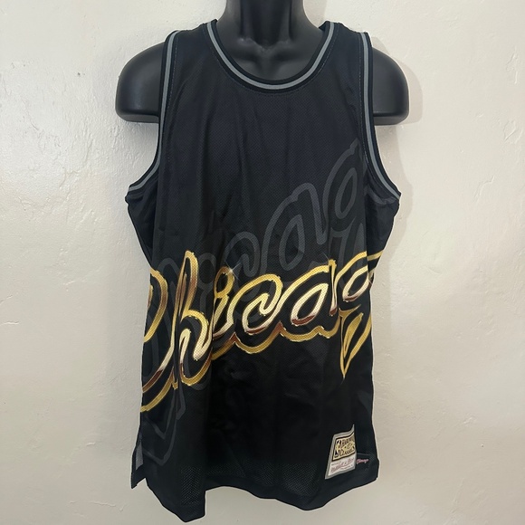 Chicago Bulls Hardwood Classics Tank Top Mitchell & Ness Large Gently worn - Picture 1 of 4
